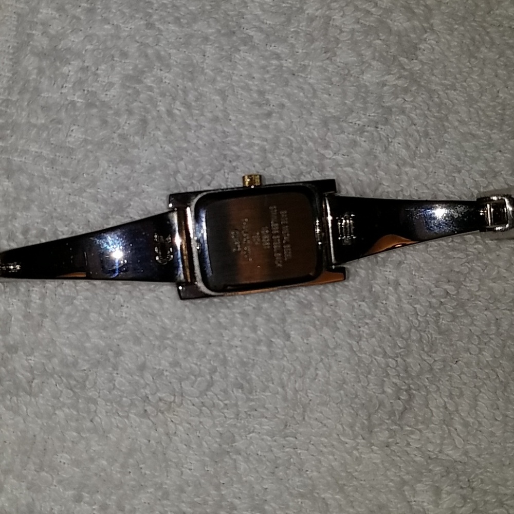 Watch - Picture 2 of 4